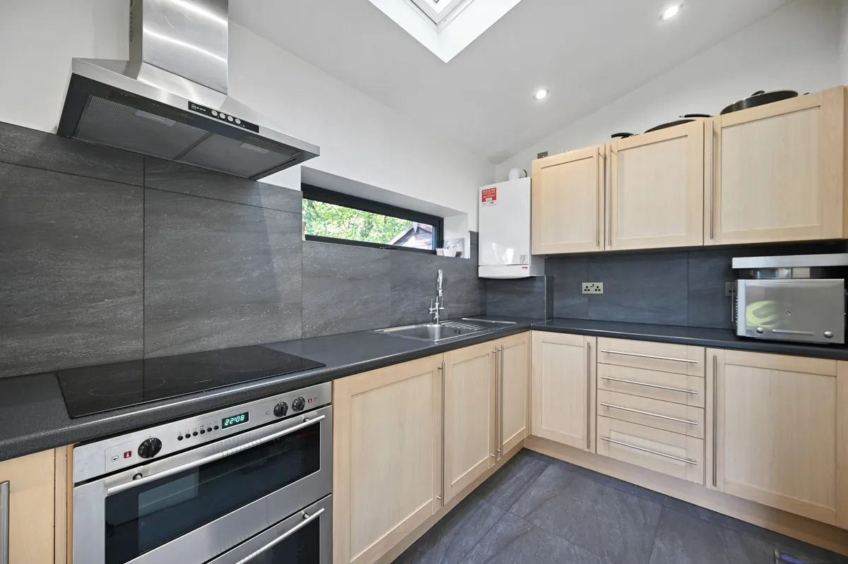 Whitchurch Gardens, Edgware, HA8, photo 23