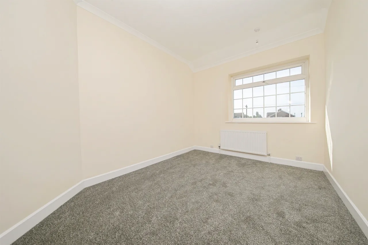 Main Road, Harwich, CO12, photo 9