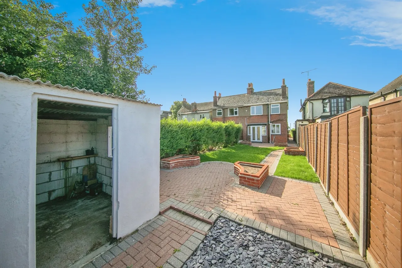 Main Road, Harwich, CO12, photo 13