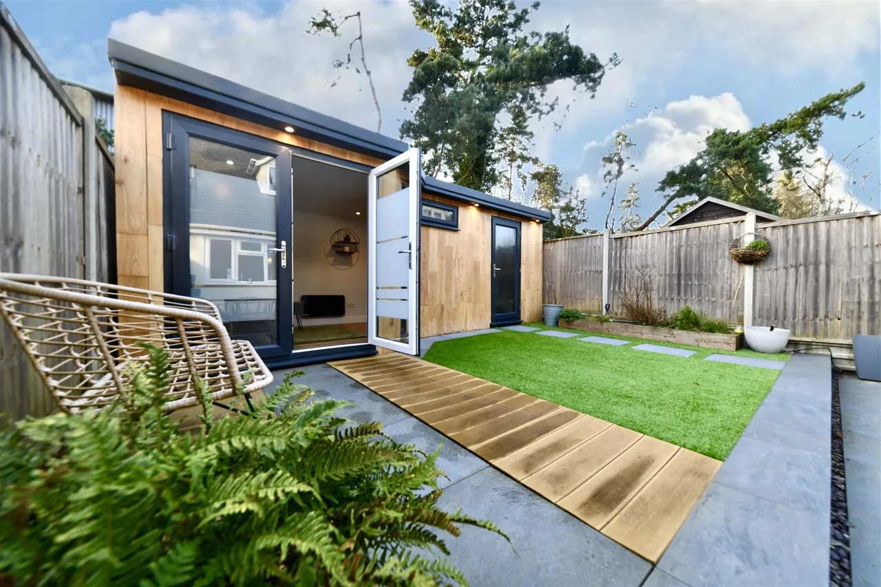 Fairview Road, Stevenage, Herts, SG1 2NA, photo 11