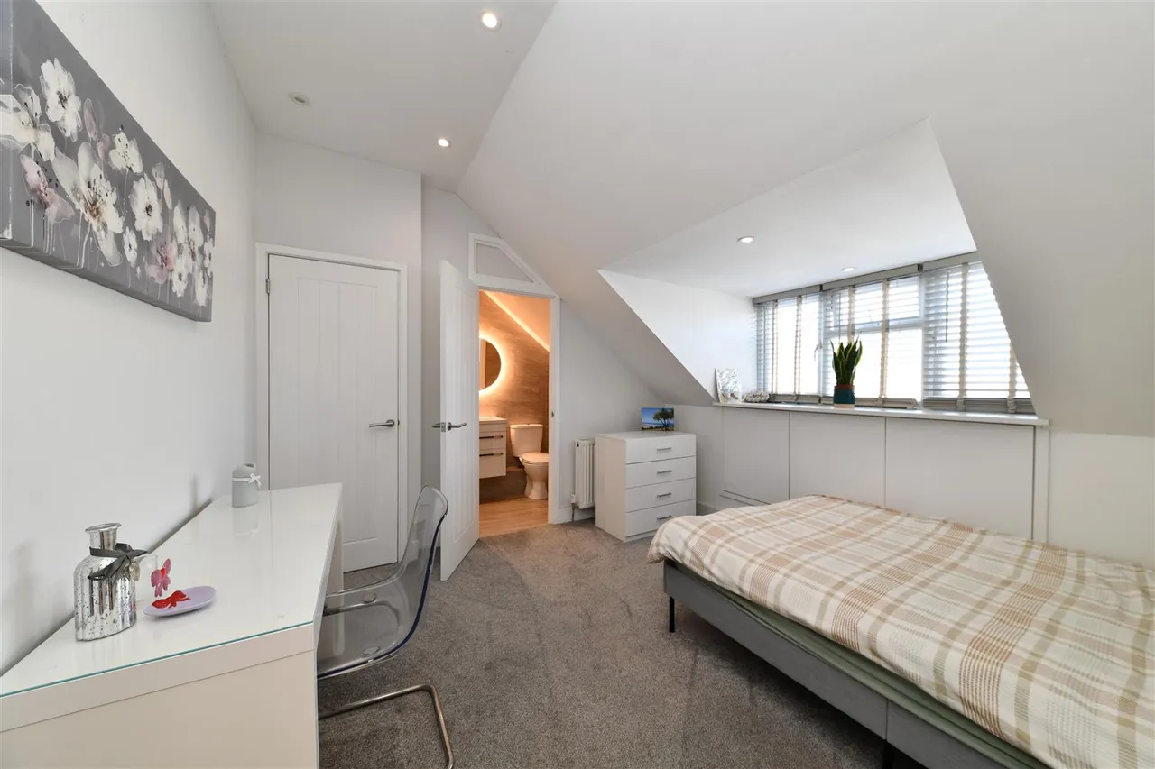 Fairview Road, Stevenage, Herts, SG1 2NA, photo 24