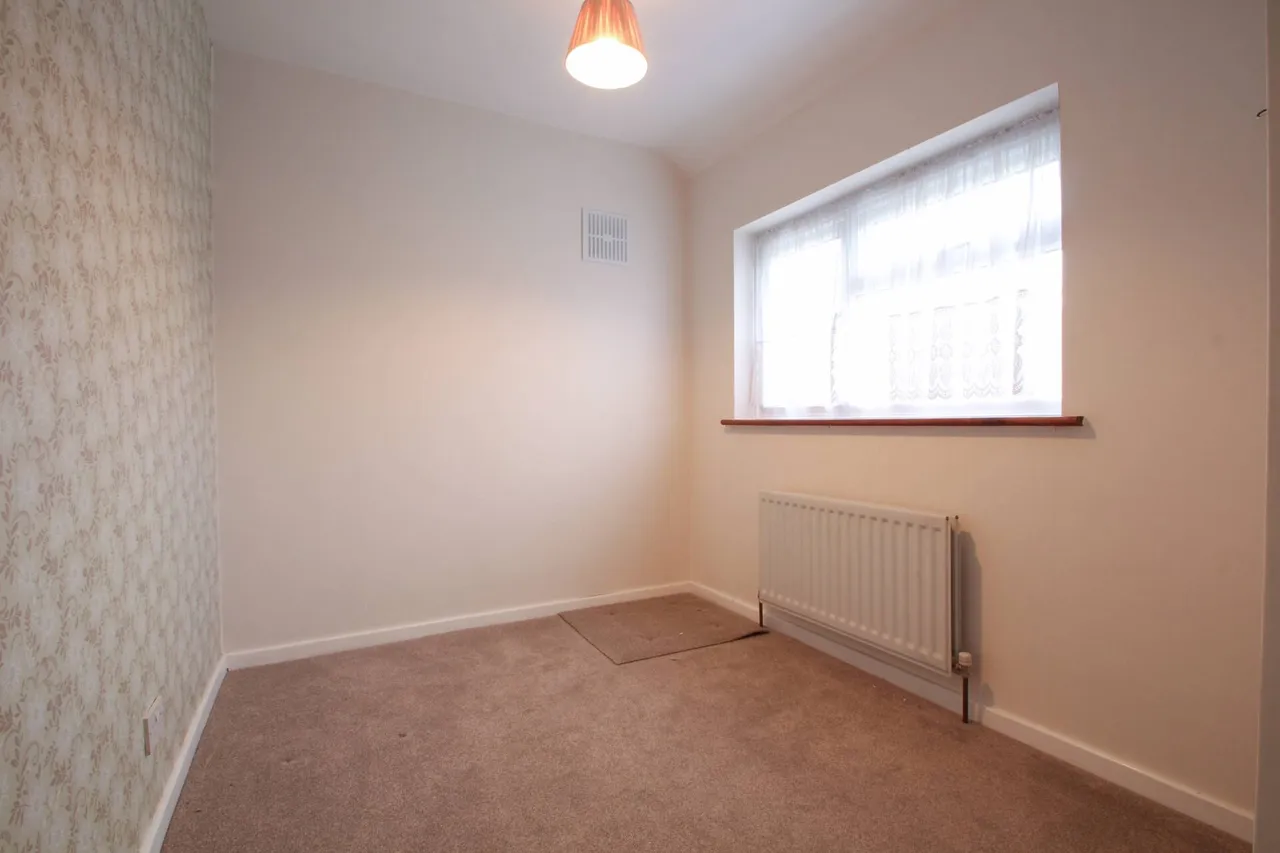 Almond Road, Dartford, photo 10