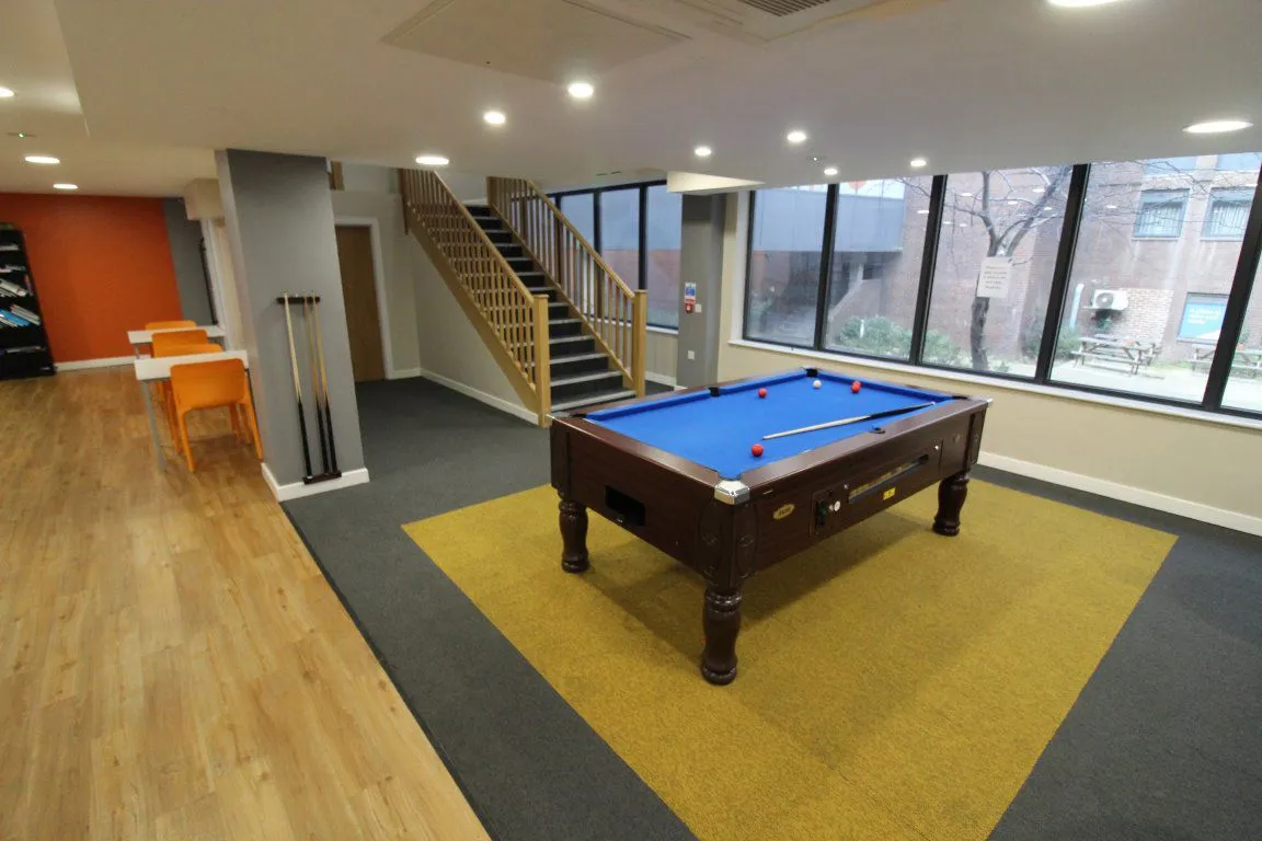 Queen Street, Available April, S1, photo 8