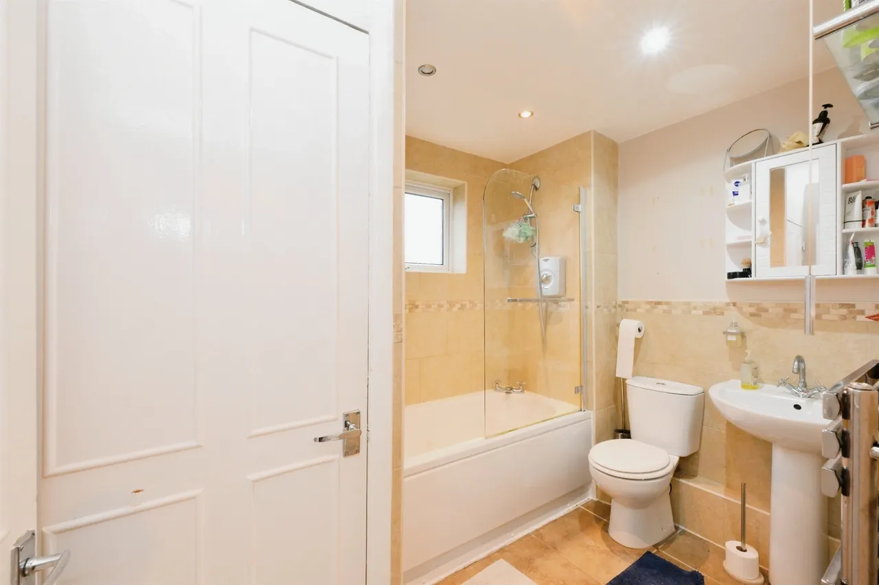 Rawdon Drive, Hoddesdon, photo 12
