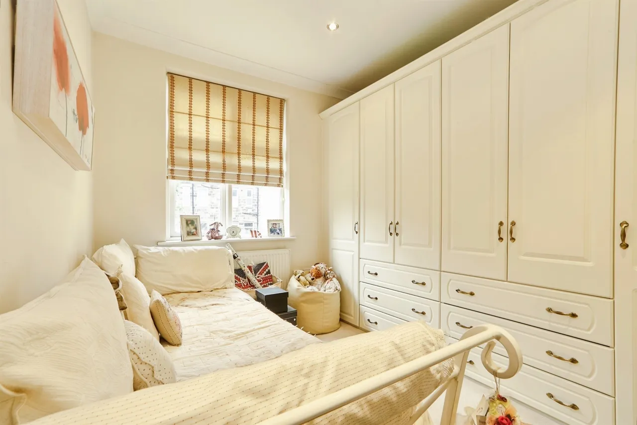 Micklefield Lane, Leeds, photo 7