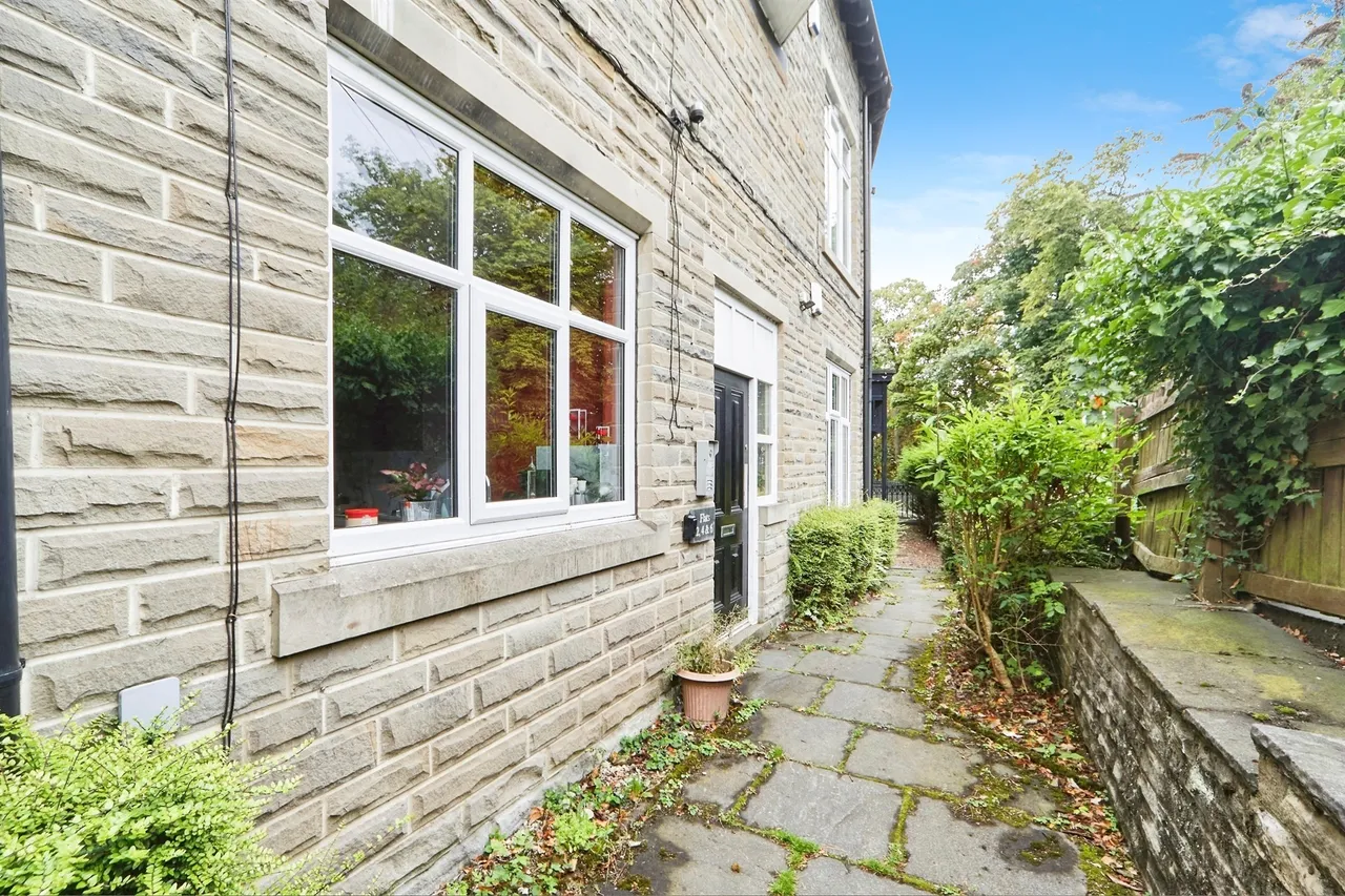 Micklefield Lane, Leeds, photo 9