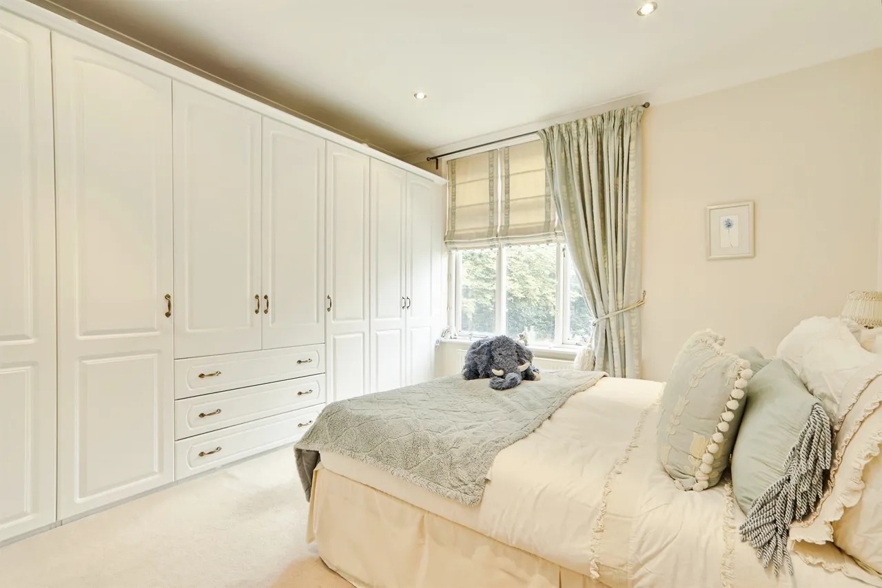 Micklefield Lane, Leeds, photo 4