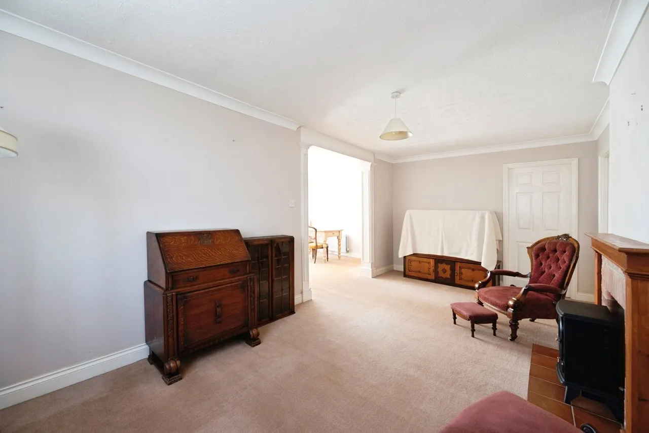 Wheatlands Avenue, Hayling Island, PO11, photo 13