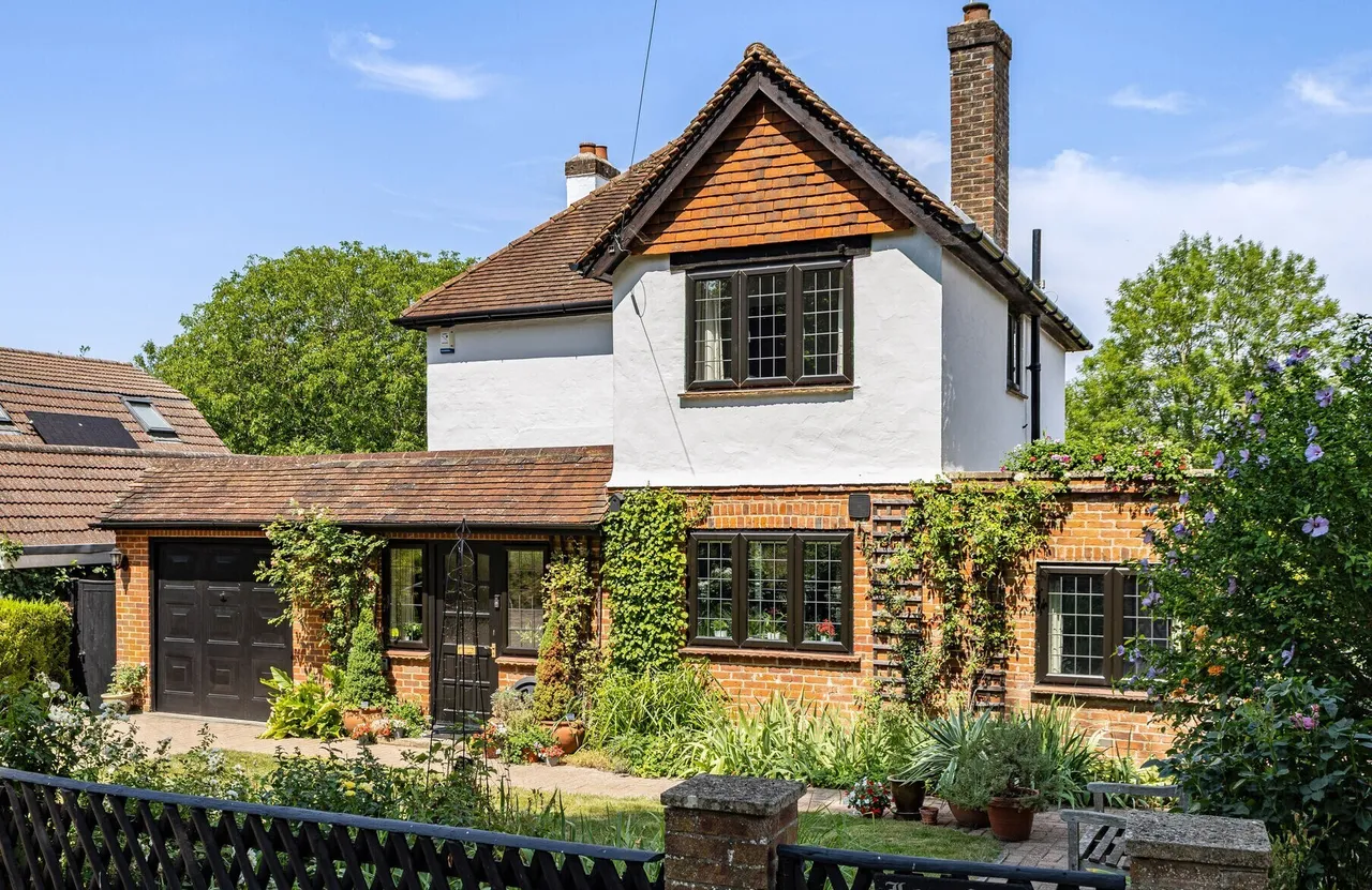 4 bed house for sale — Jefferies Road, Leatherhead, KT24