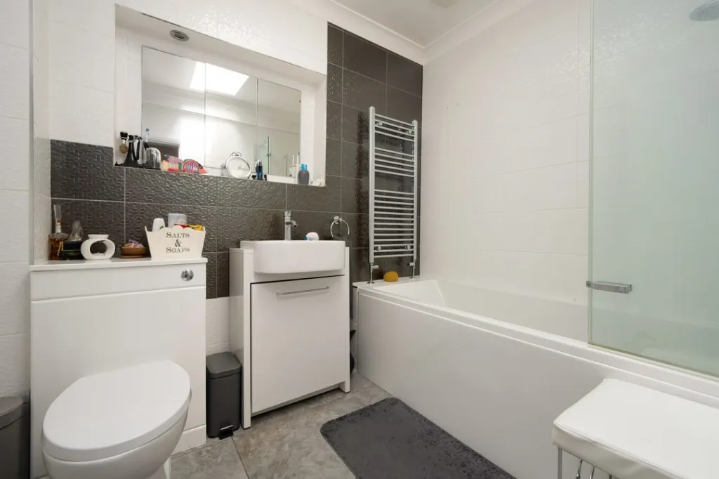 Strode Park Road, Herne Bay, photo 6