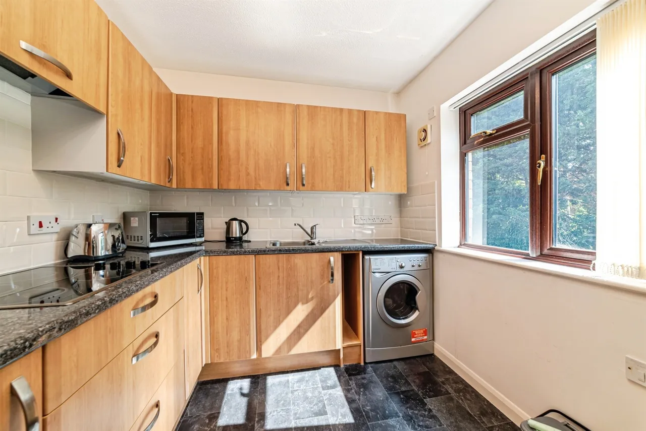 Gershwin Court, Basingstoke, RG22, photo 7