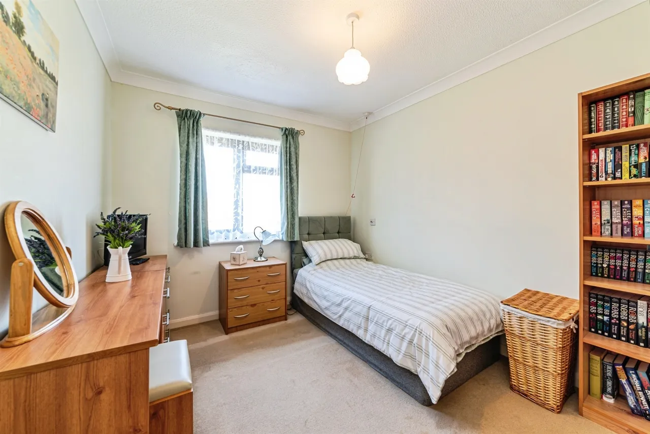 Gershwin Court, Basingstoke, RG22, photo 10