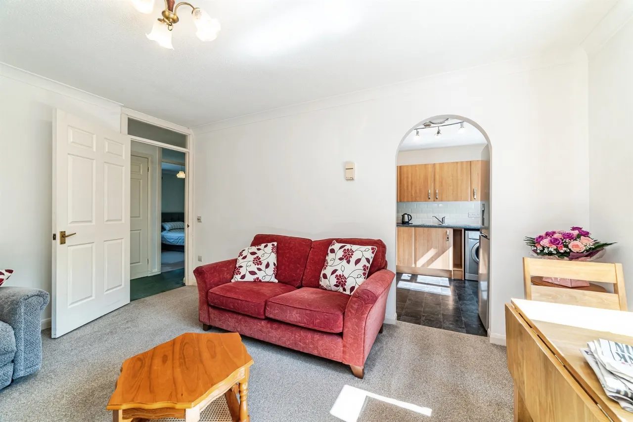 Gershwin Court, Basingstoke, RG22, photo 5