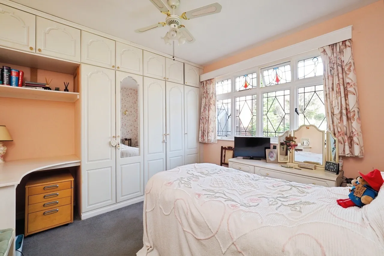Hall Drive, Wollaton, Nottingham, NG8, photo 15