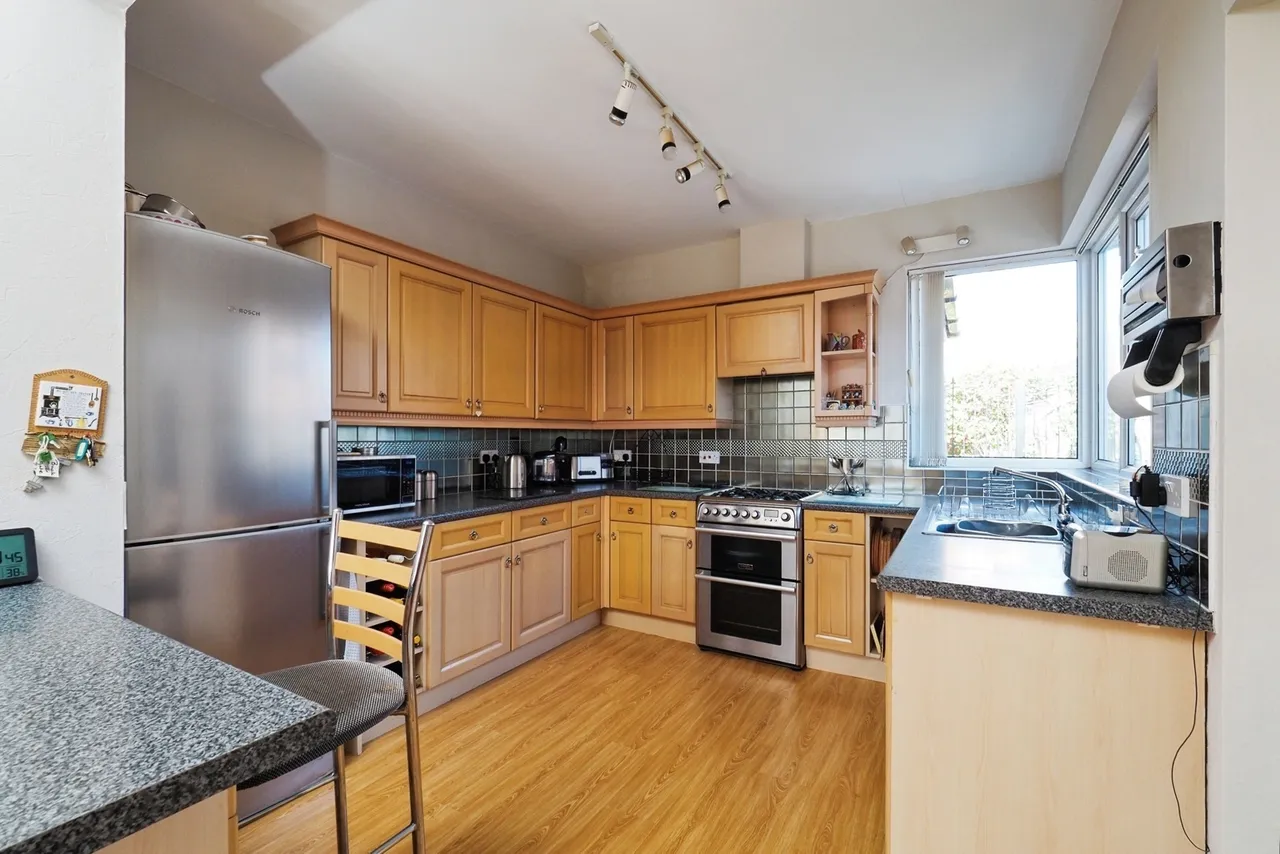 Hall Drive, Wollaton, Nottingham, NG8, photo 7