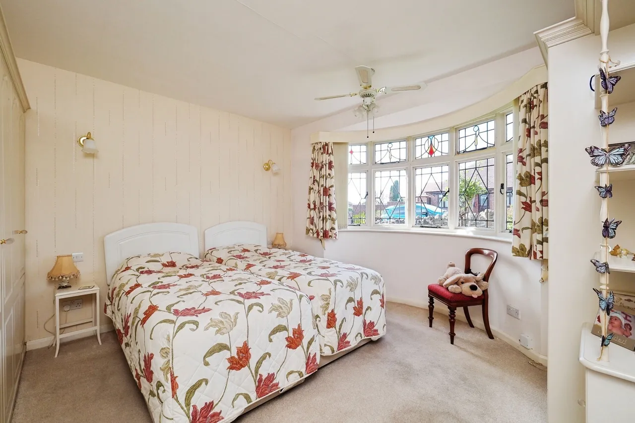 Hall Drive, Wollaton, Nottingham, NG8, photo 12