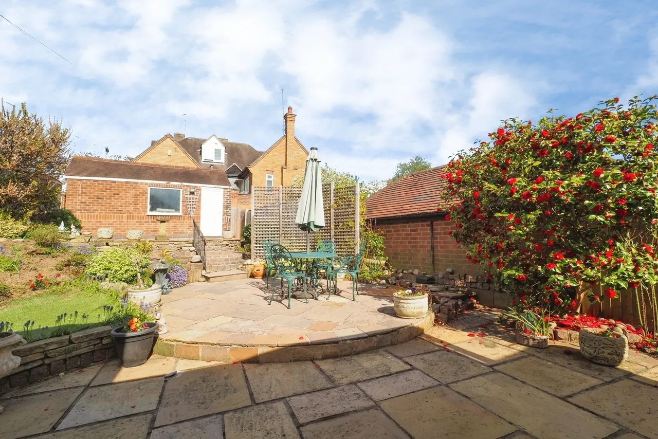 Hall Drive, Wollaton, Nottingham, NG8, photo 17