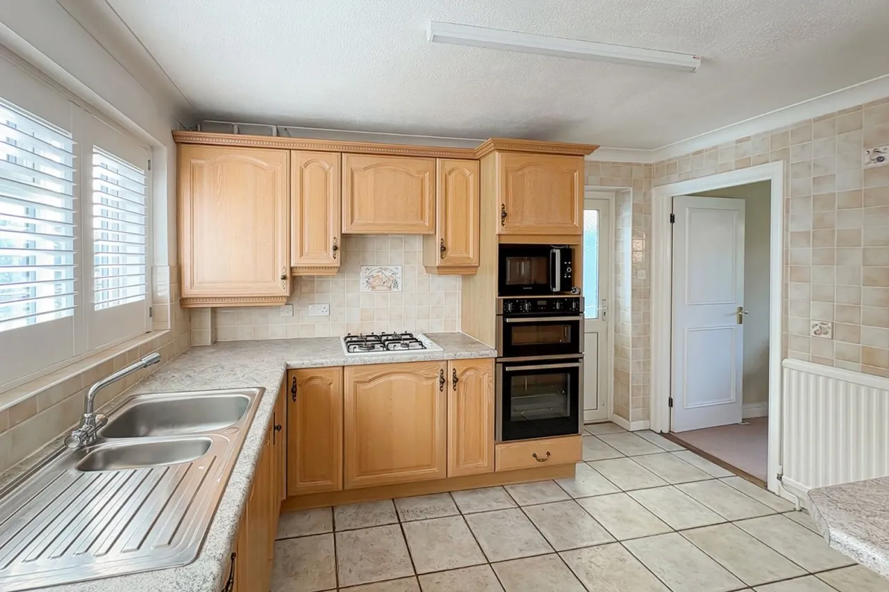 East Preston, BN16, photo 17