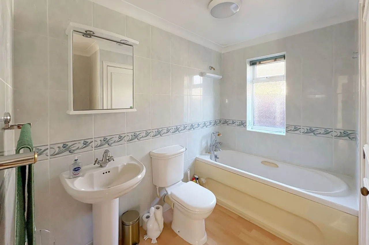 East Preston, BN16, photo 11