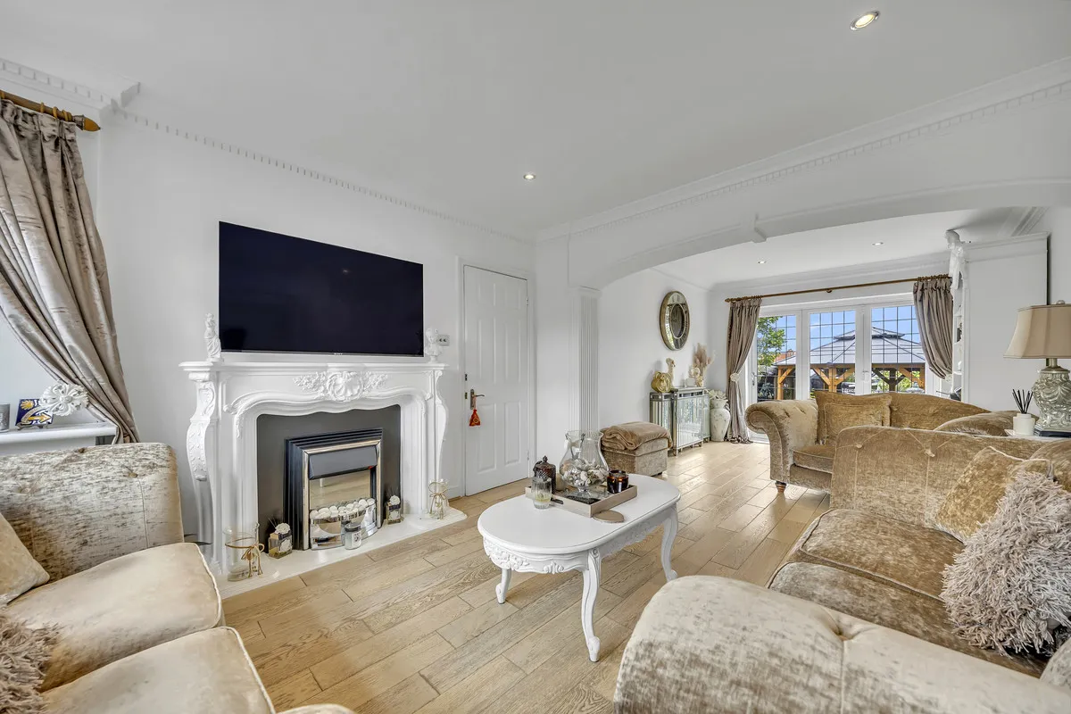 Dominion Drive, Romford, Collier Row, RM5 2QP, photo 20