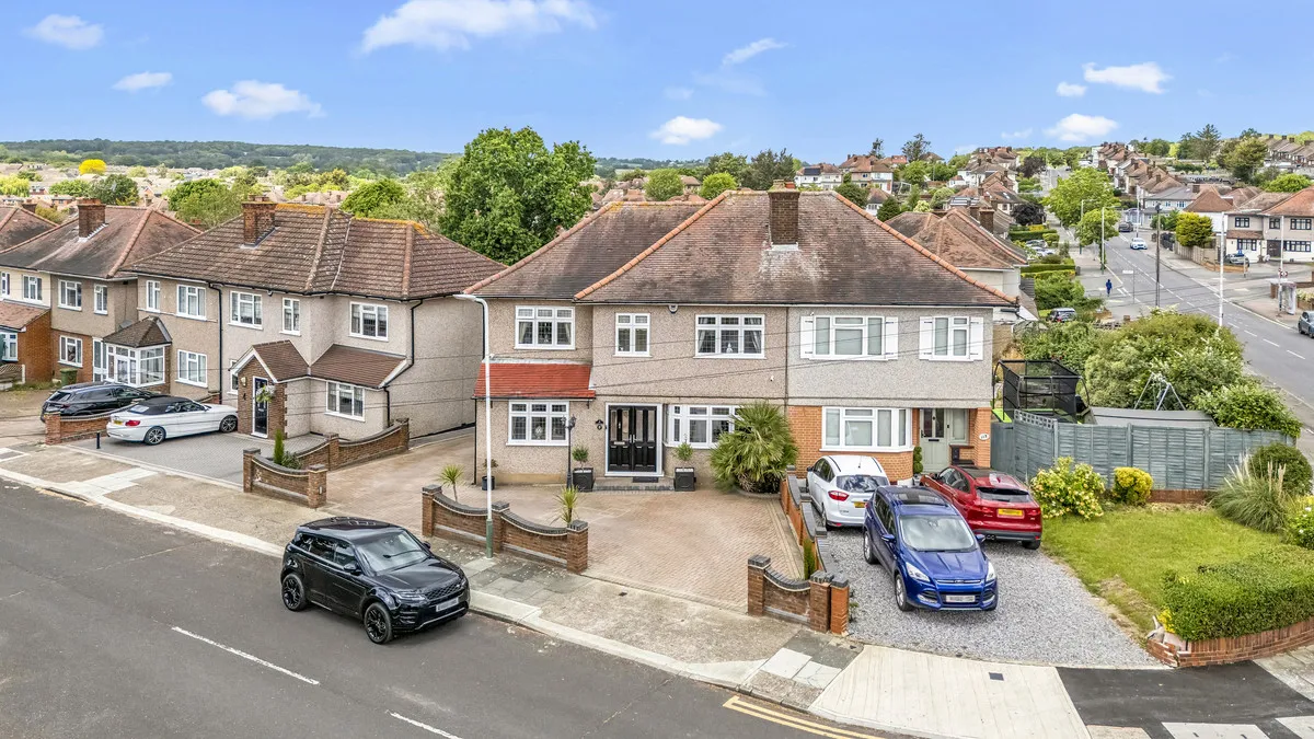 4 bed house for sale — Dominion Drive, Romford, Collier Row, RM5 2QP