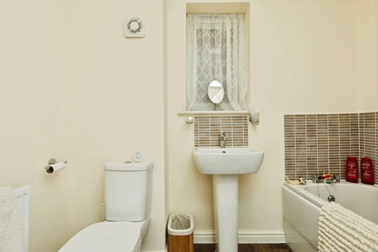 Lyle Close, Thurcroft, Rotherham, South Yorkshire, S66, photo 12