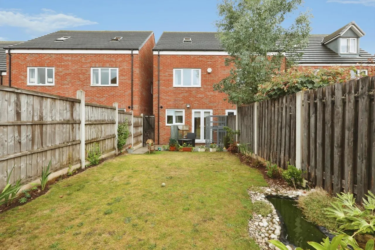 Lyle Close, Thurcroft, Rotherham, South Yorkshire, S66, photo 26