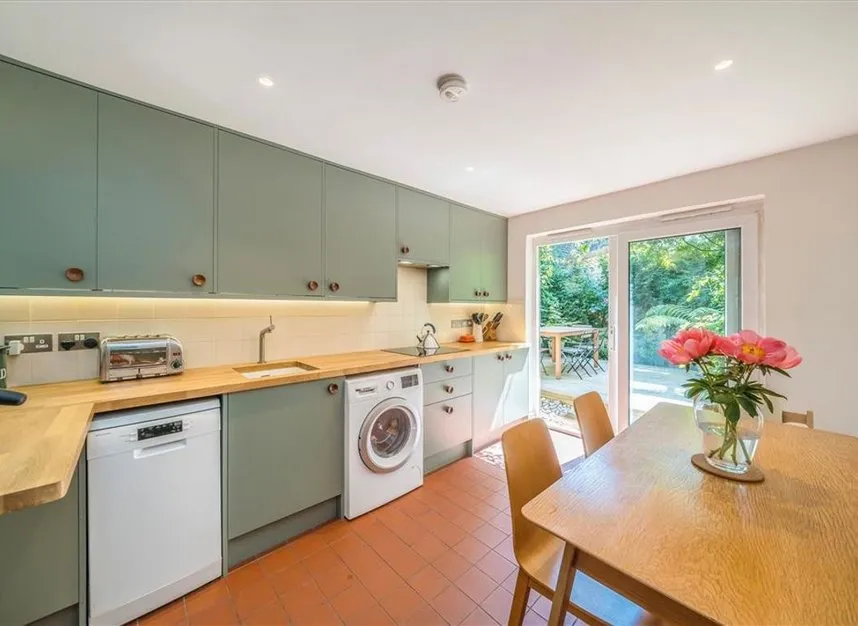 Vauxhall Grove, South Lambeth, SW8, photo 3