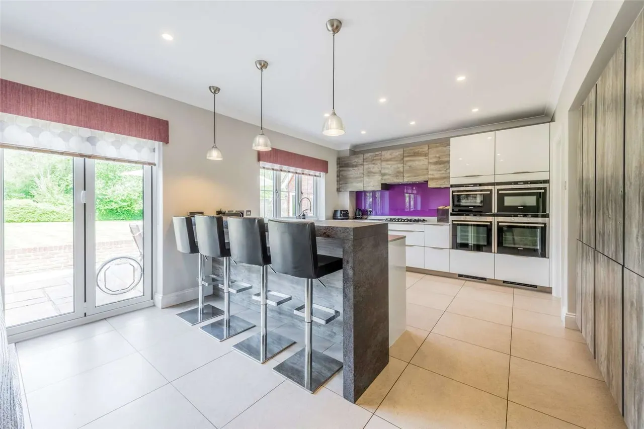 Becket Wood, Newdigate, Dorking, Surrey, RH5 5AQ, photo 6