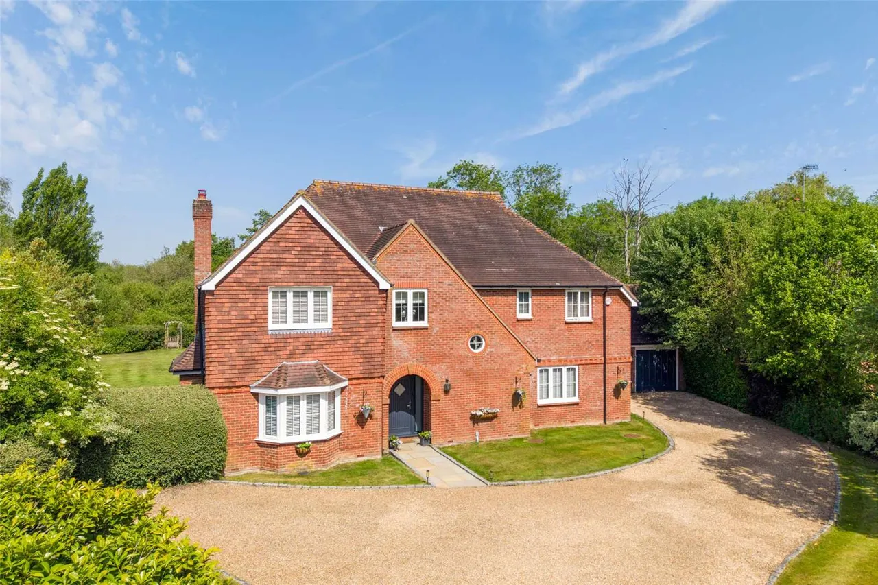5 bed house for sale — Becket Wood, Newdigate, Dorking, Surrey, RH5 5AQ