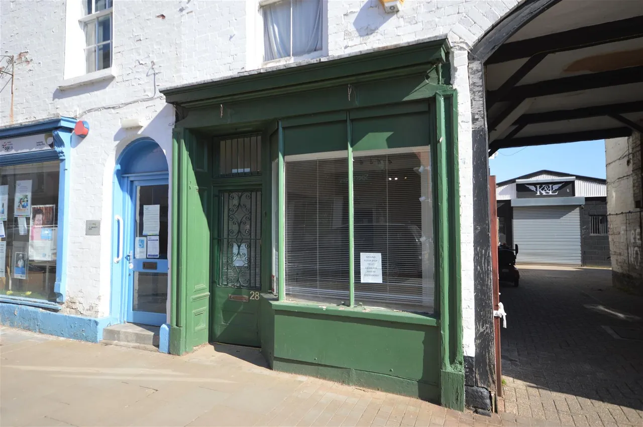 commercial property to rent — Commercial property to rent in West Street, Leominster