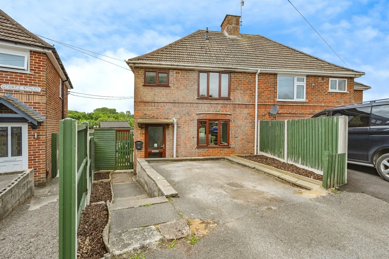 3 bed house for sale — George Street, Ashbourne