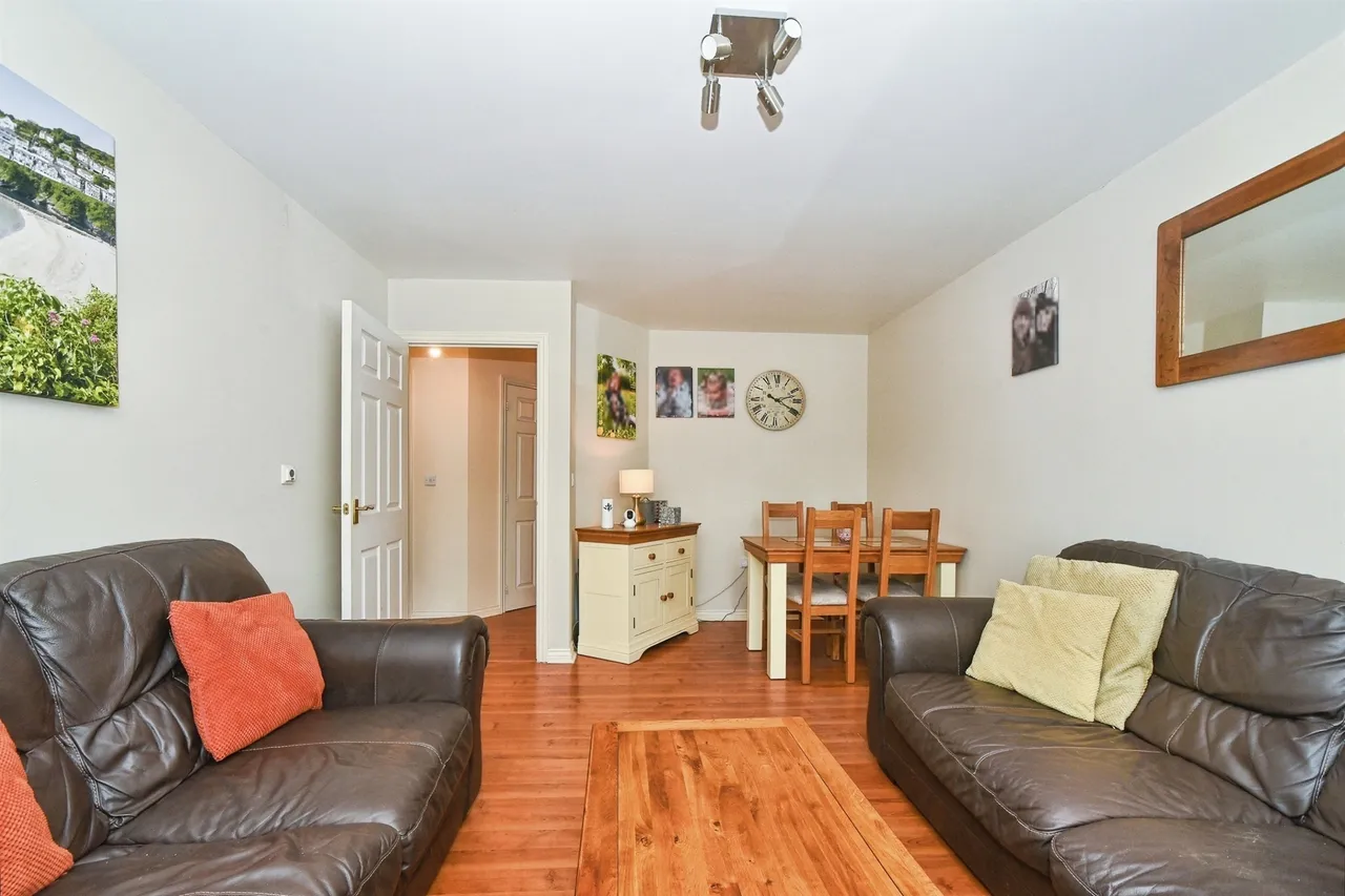 Swan Close, Swindon, photo 4