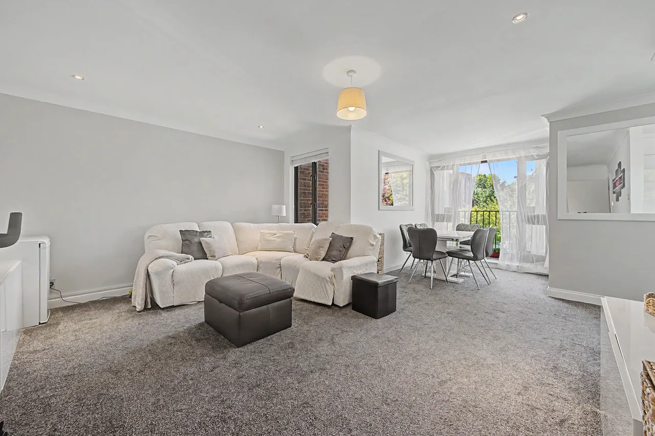 2 bed flat for sale — 21 Iceland Wharf, Plough Way, London