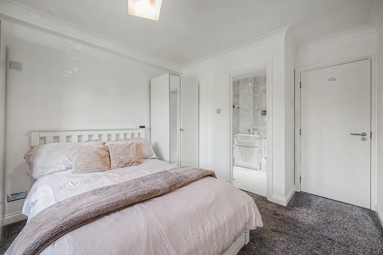 21 Iceland Wharf, Plough Way, London, photo 5