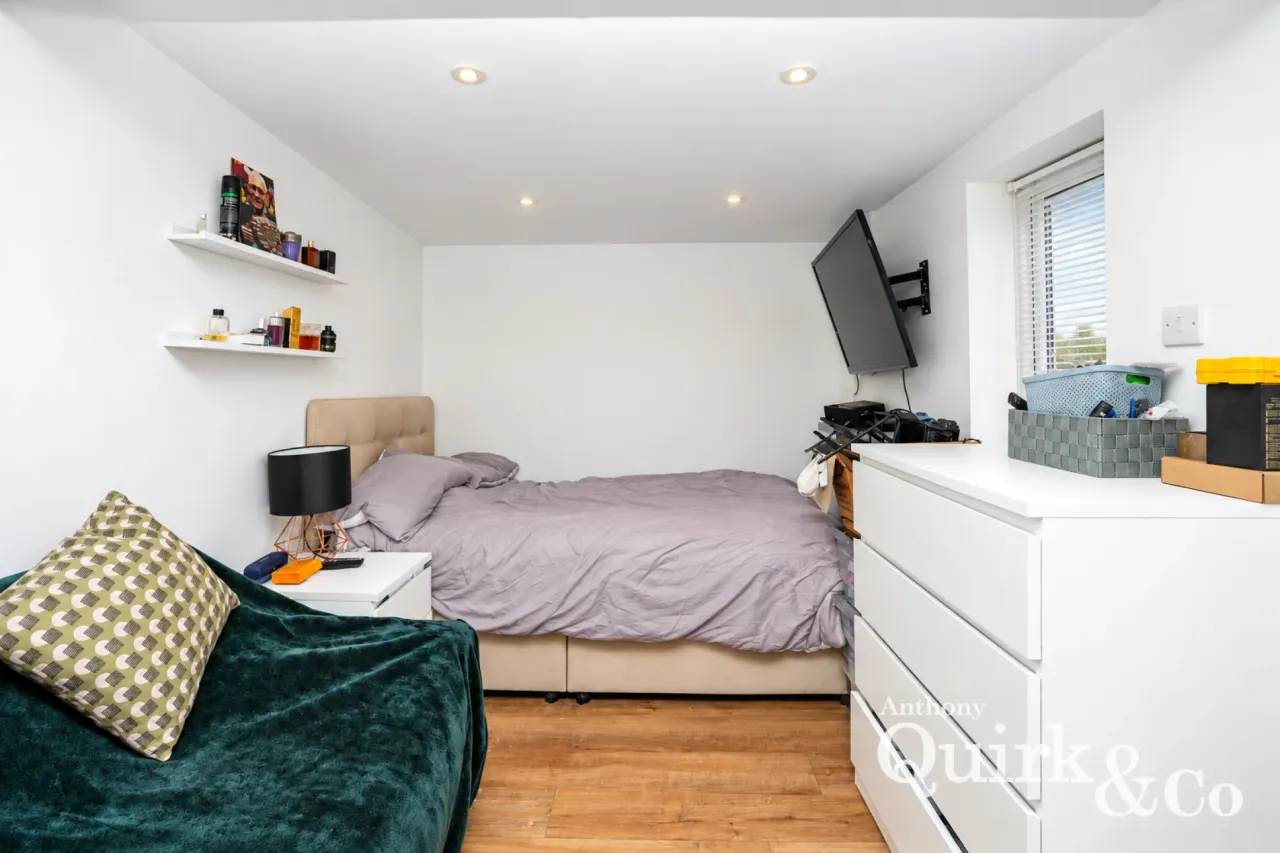 Point Road, Canvey Island, SS8, photo 12