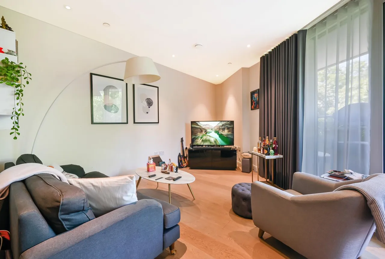Queenstown Road, London, SW11, photo 5