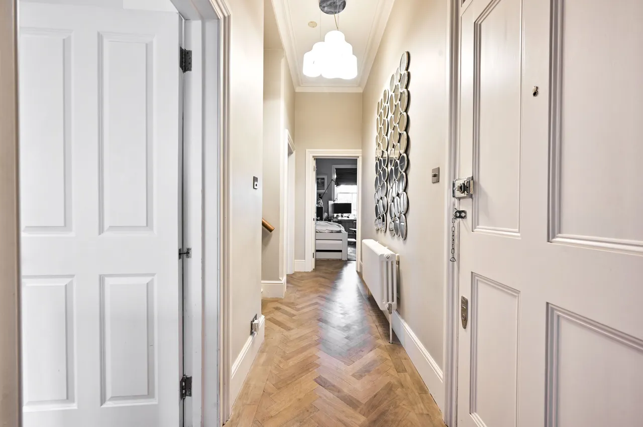 Flat 4, 60 Redcliffe Gardens, London, photo 7