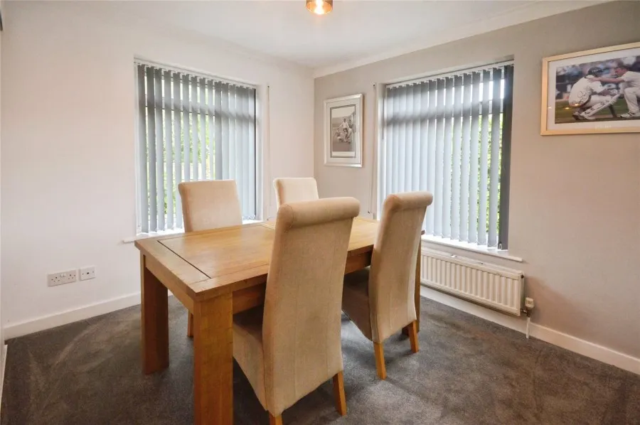 with 3 bedrooms in Chantry Road, Bishop's Stortford, CM23, photo 5