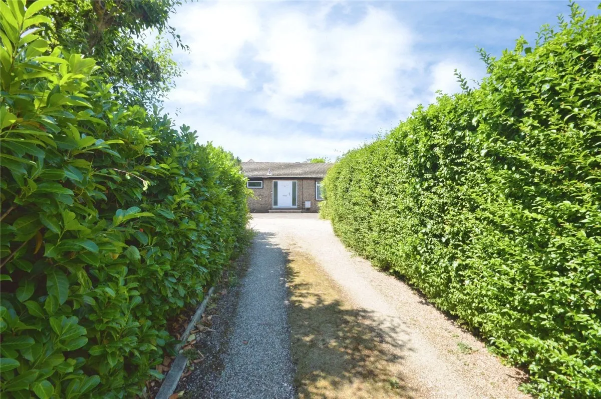 3 bed house for sale, with 3 bedrooms in Chantry Road, Bishop's Stortford, CM23
