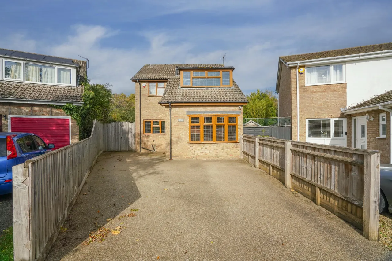 3 bed house for sale, Barry Avenue, Bicester, OX26