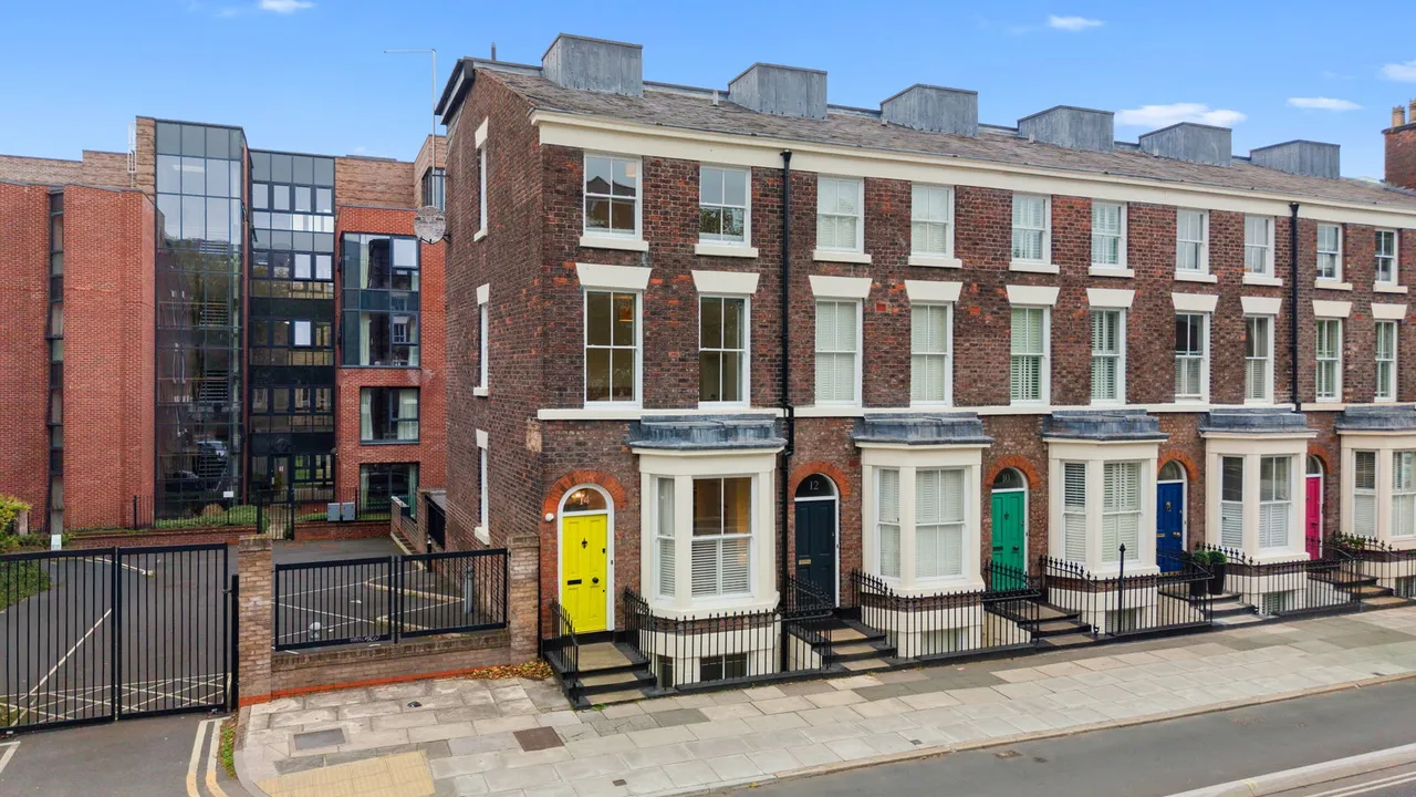 4 bed house for sale, Catharine Street, Georgian Quarter