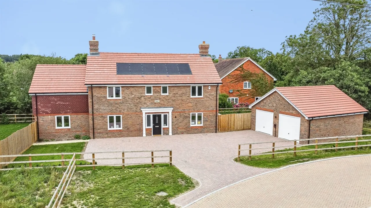 4 bed house for sale — Fields View Close, Pamber End, Tadley