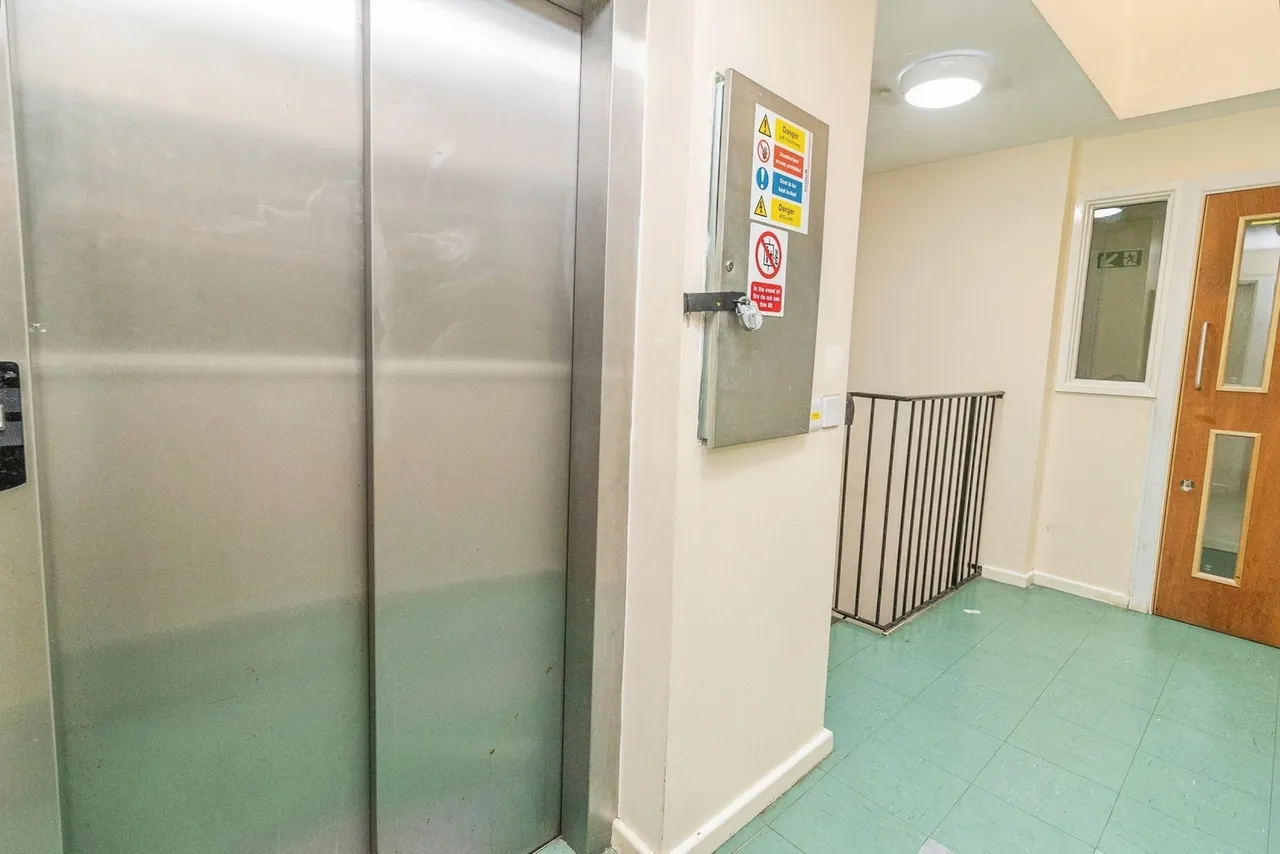 Moorgate, Leadenhall, MK6, photo 19