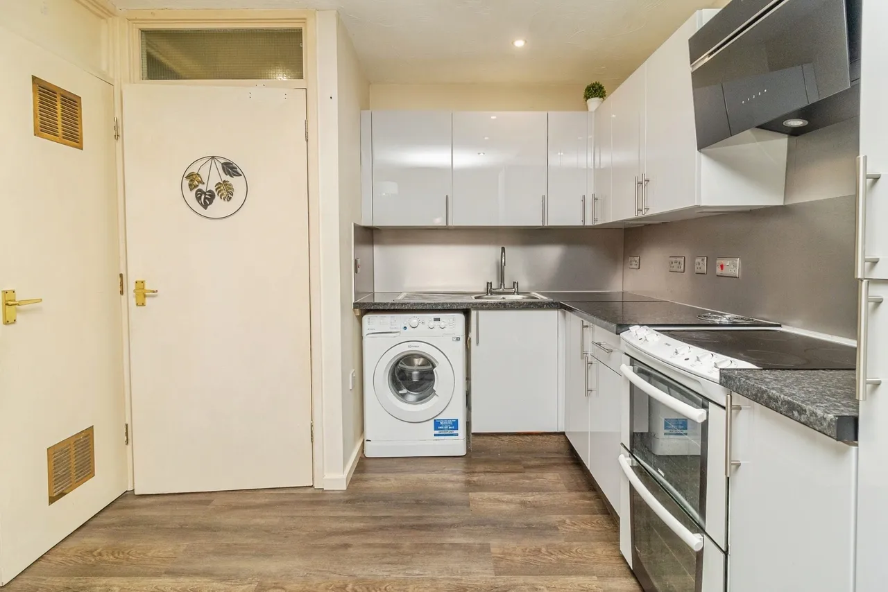 Moorgate, Leadenhall, MK6, photo 5