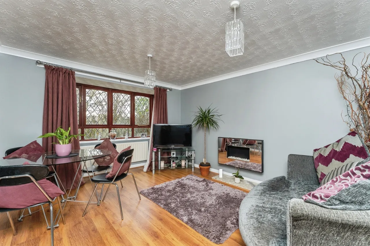 Thurston Road, Saltney, CH4, photo 7