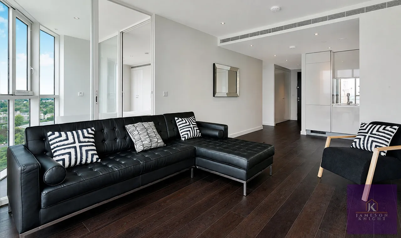 Wandsworth Road, London, SW8, photo 2