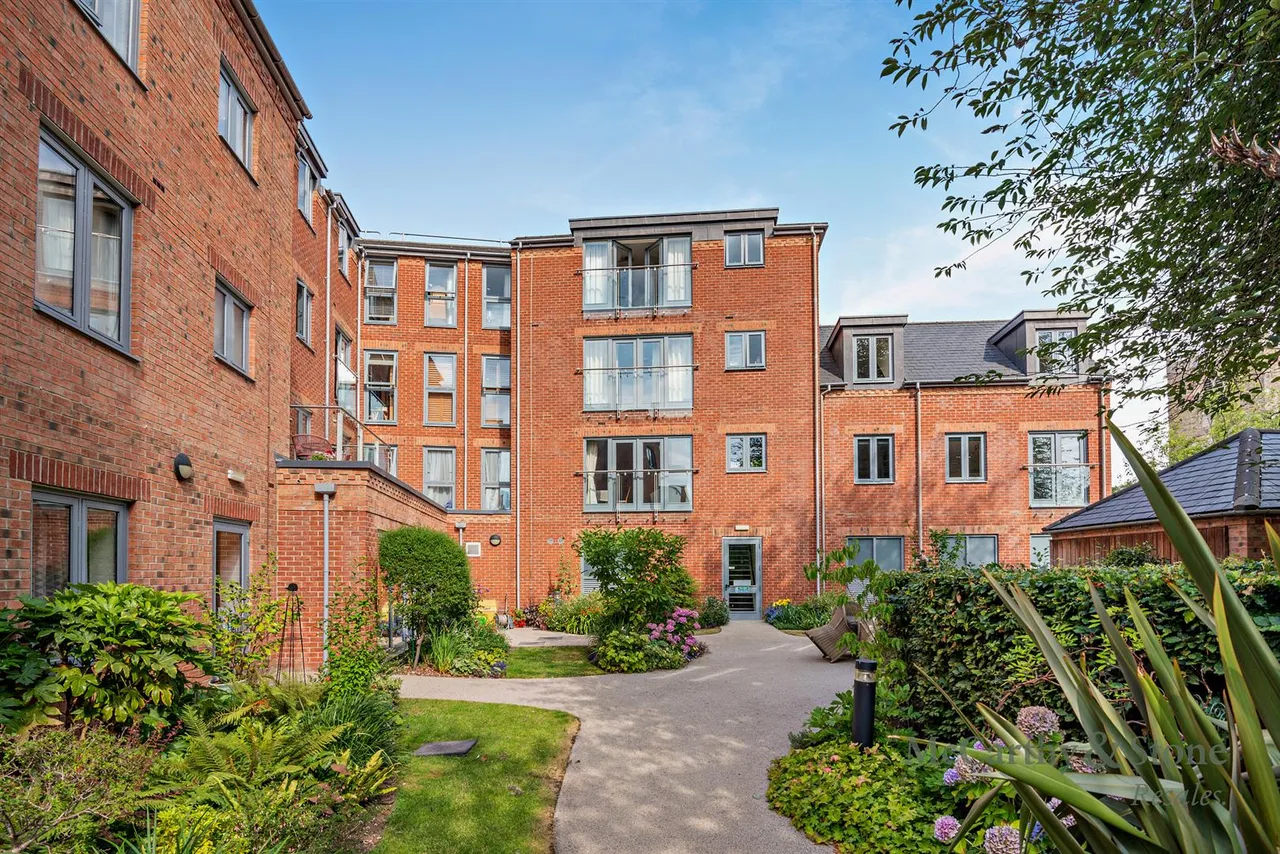 Bishophill Junior, York, YO1, photo 9
