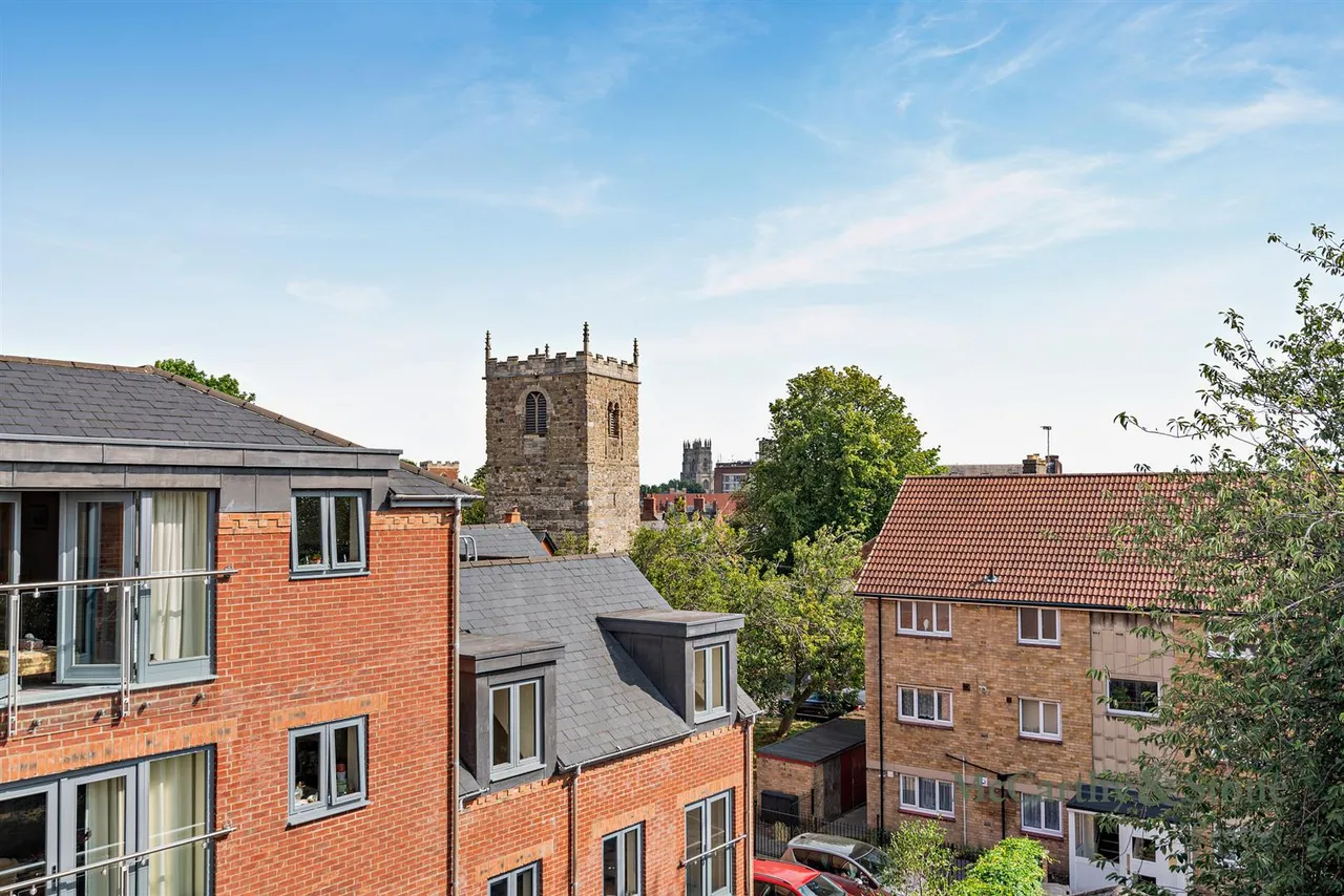 Bishophill Junior, York, YO1, photo 15
