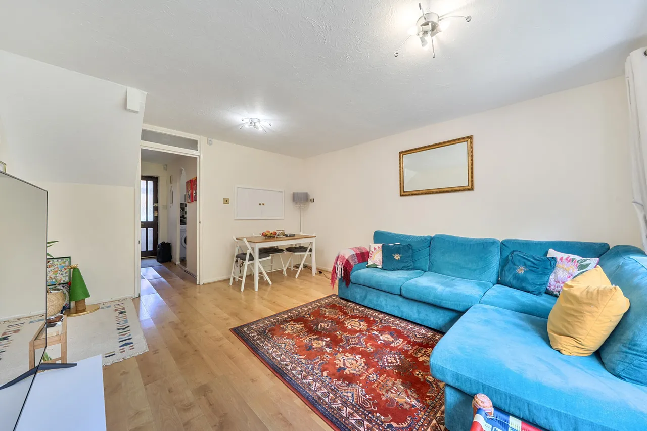 Jasmin Close, Northwood, HA6, photo 4